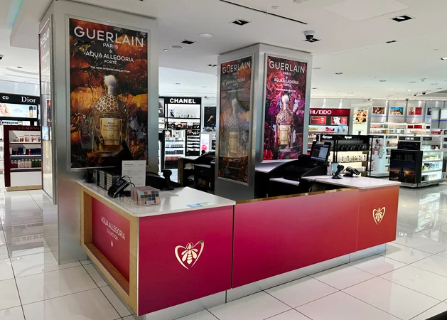 Guerlain point-of-purchase display full mall display.